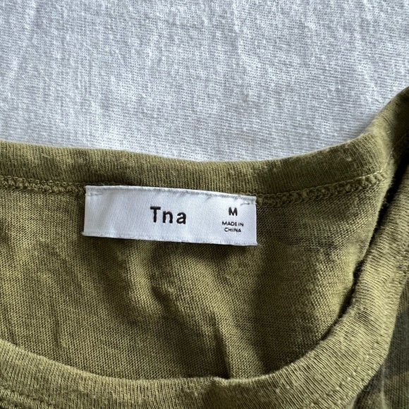 TNA T-shirt - Picture 2 of 2